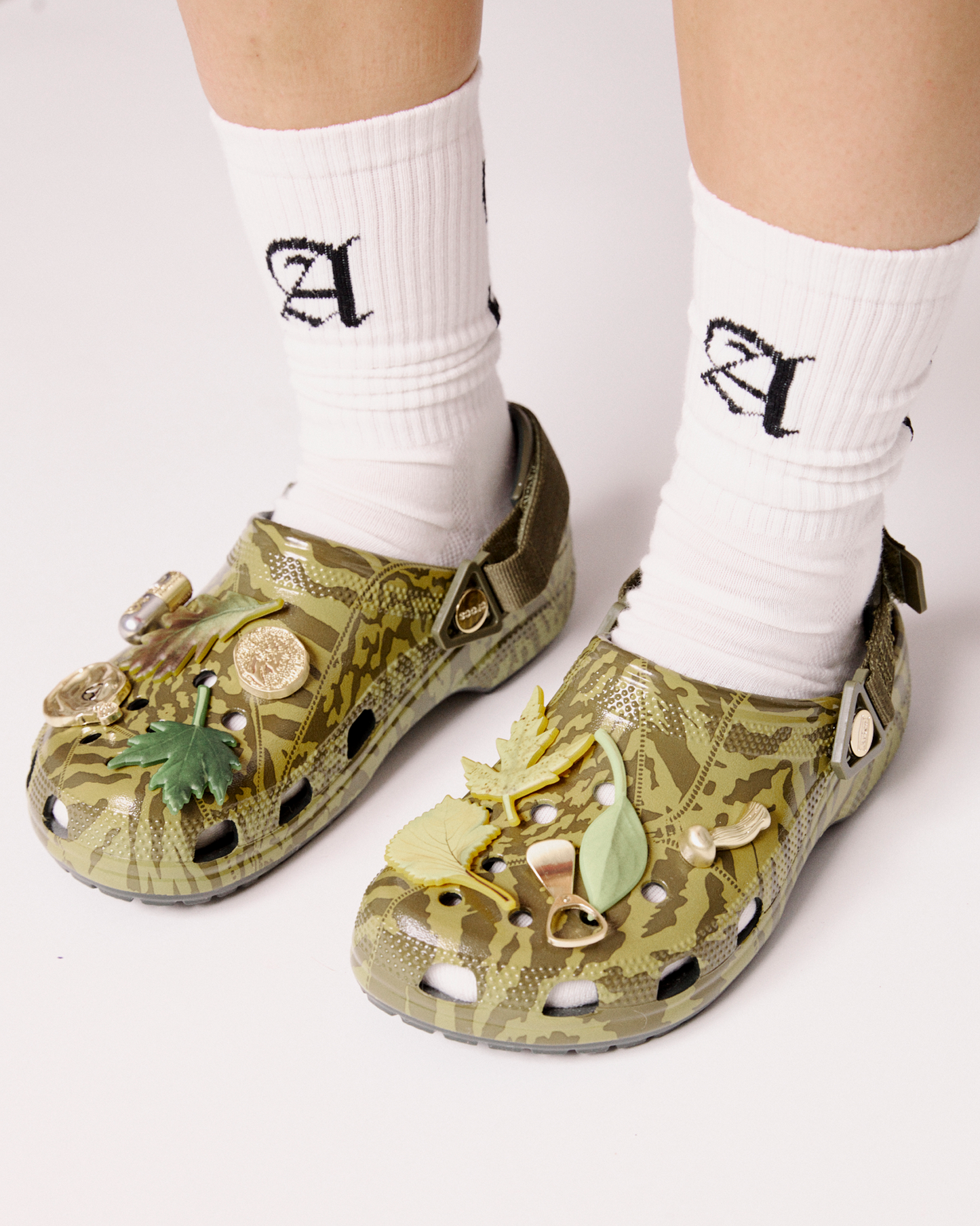 aries x crocs classic clog