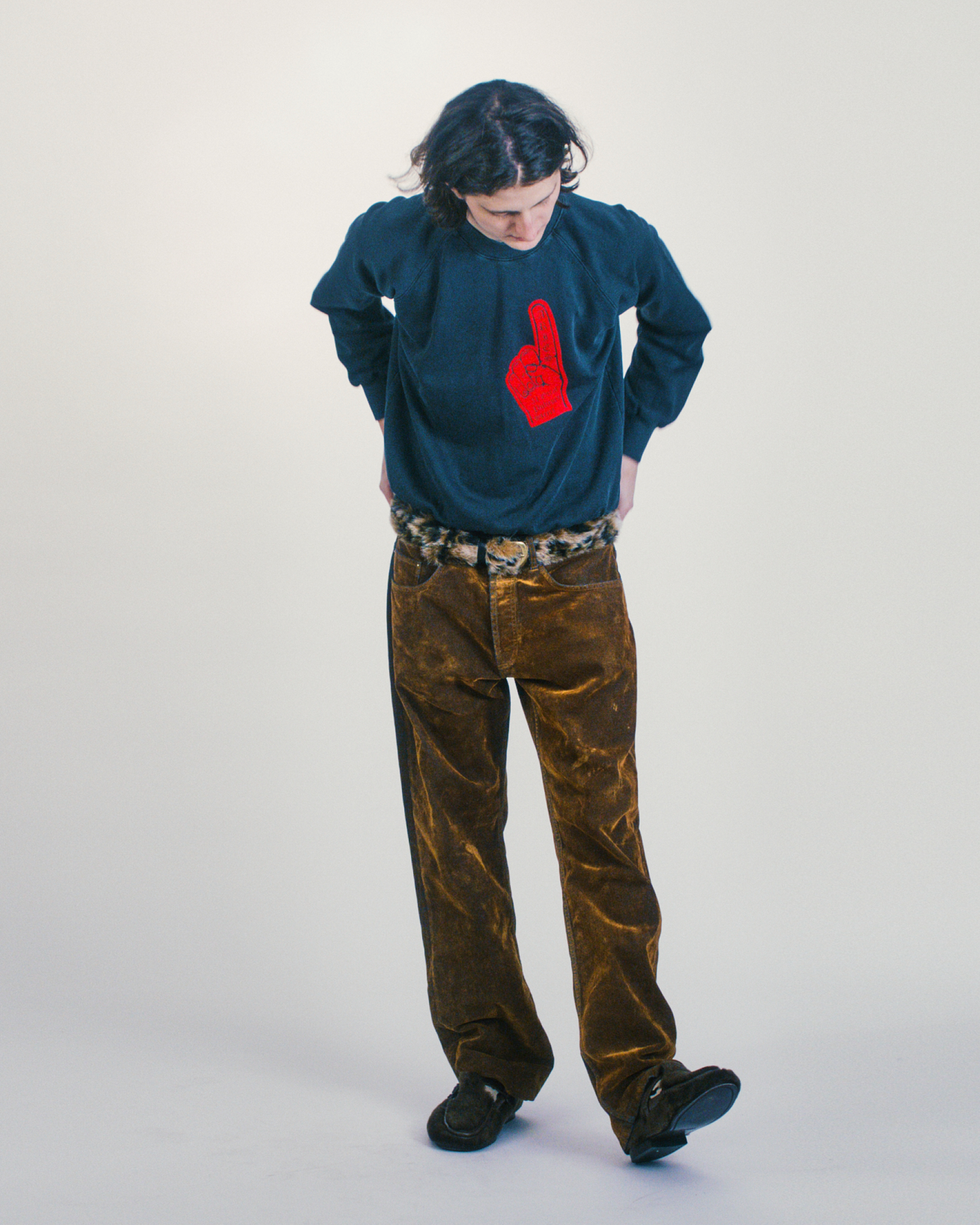 Faded Supportive Finger Raglan Sweat