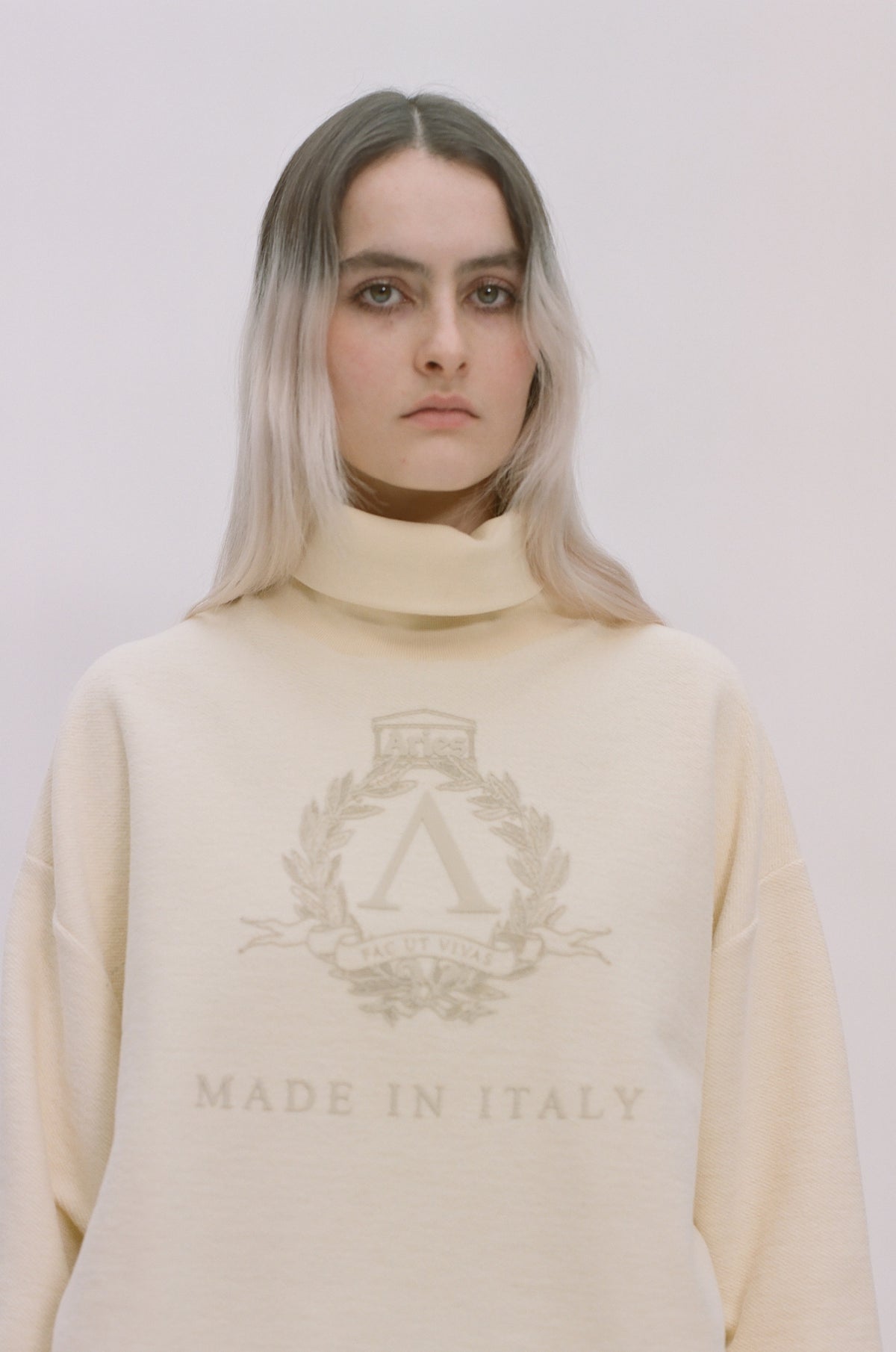 Premium Laurel High Neck Sweatshirt