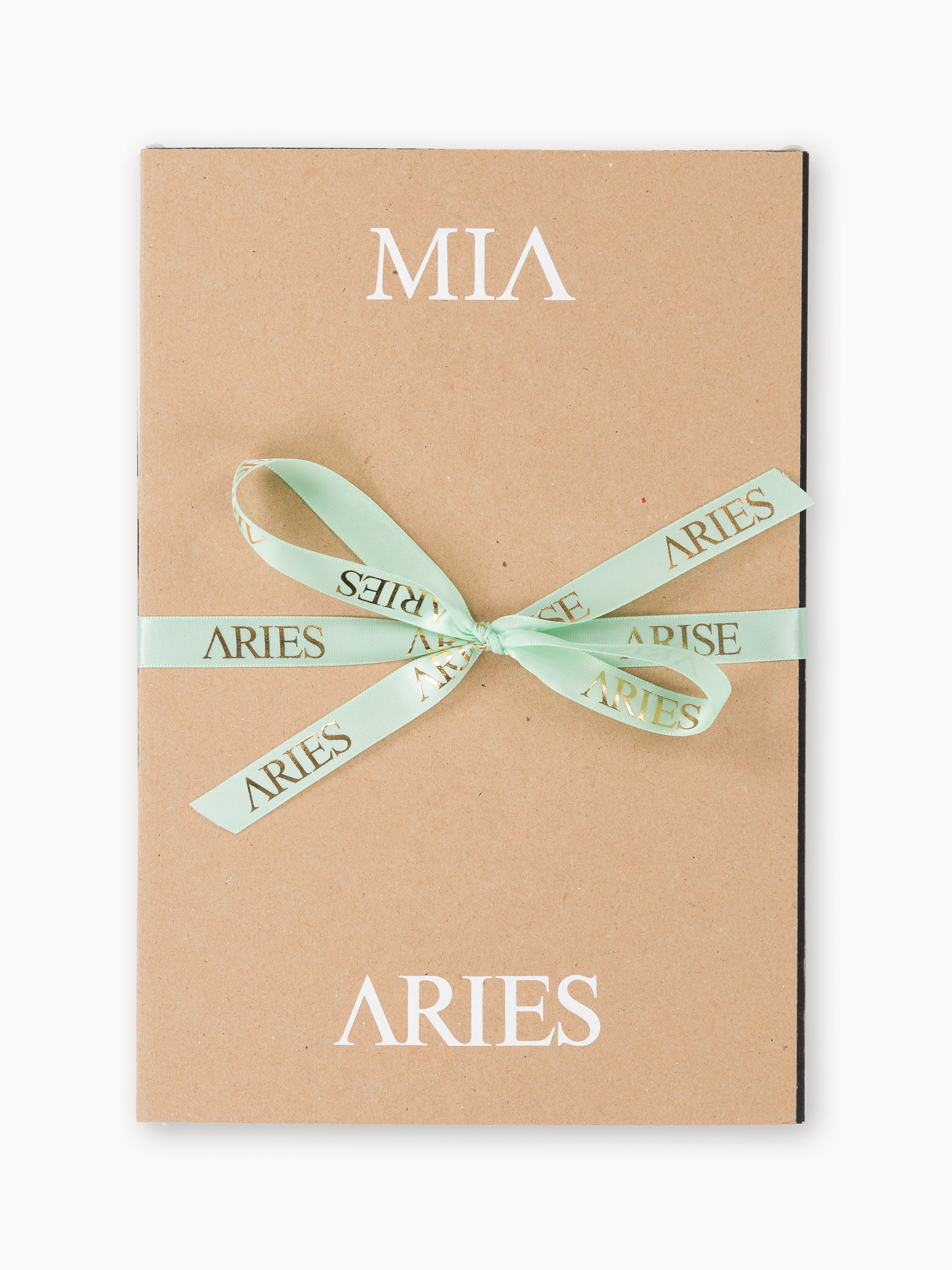 画像をギャラリービューアに読み込む, Mia by Aries Book