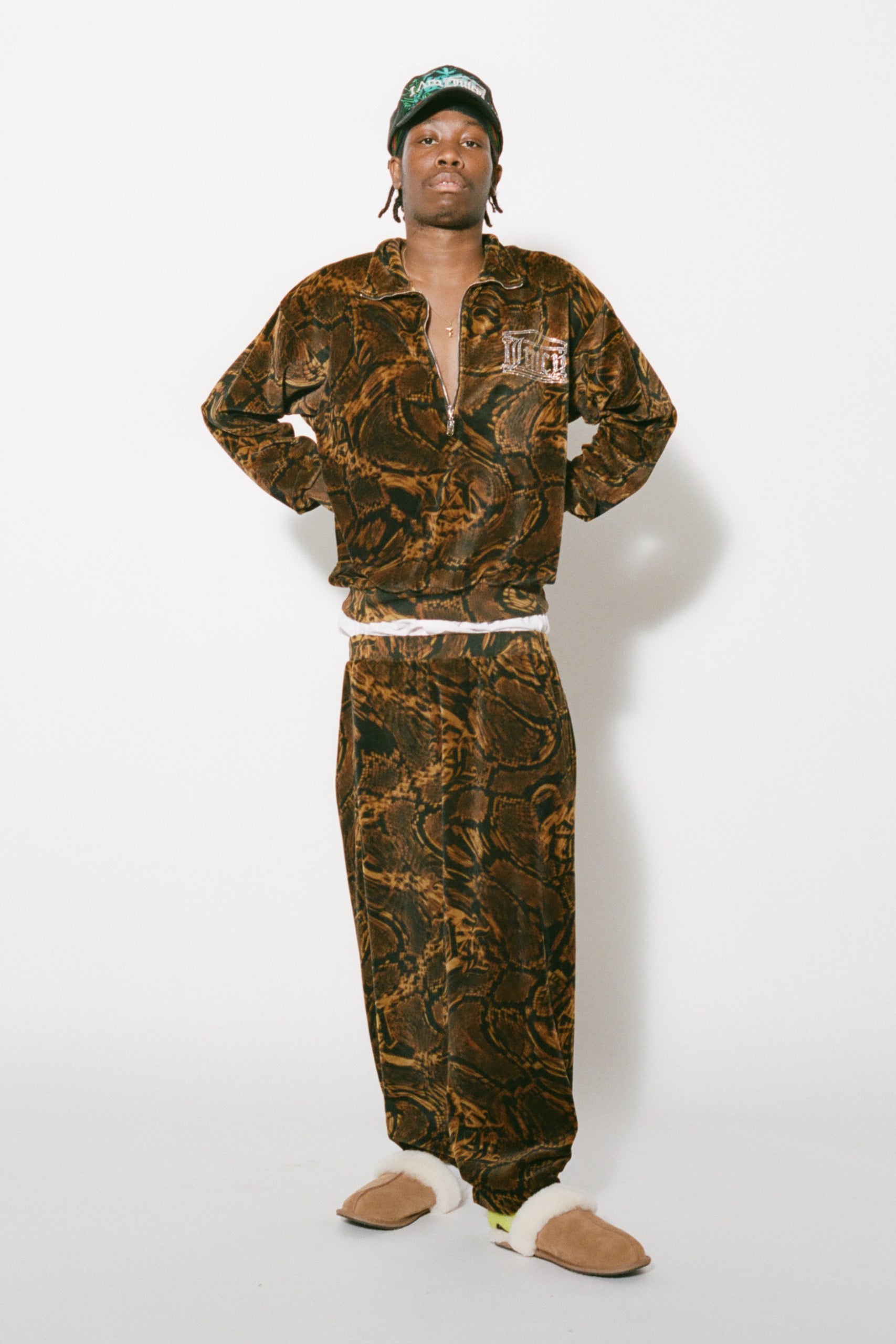 Load image into Gallery viewer, Aries x Juicy Couture Psysnake Unisex Sweatpant